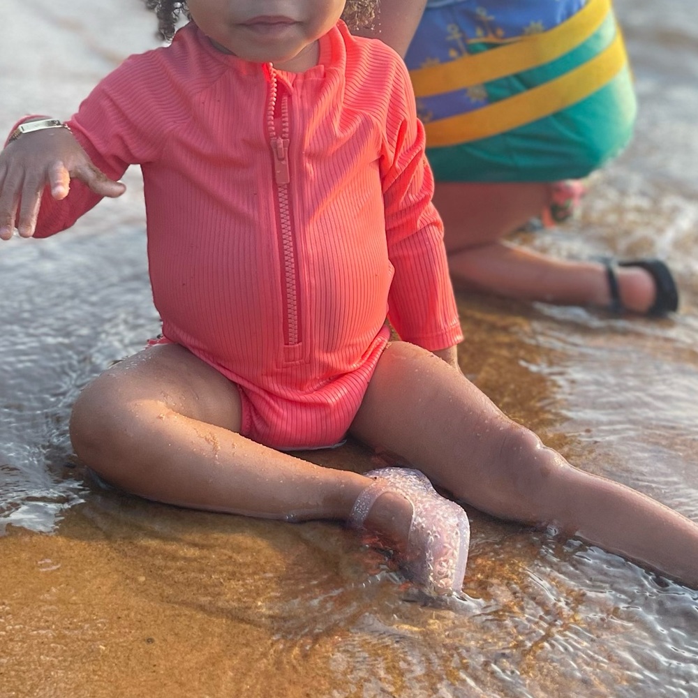 Old navy one piece bathingsuit size 12 months
